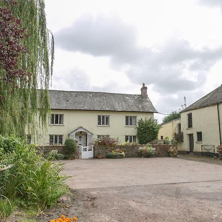 Lower Ford Farm Bed & Breakfast Cullompton Exterior photo