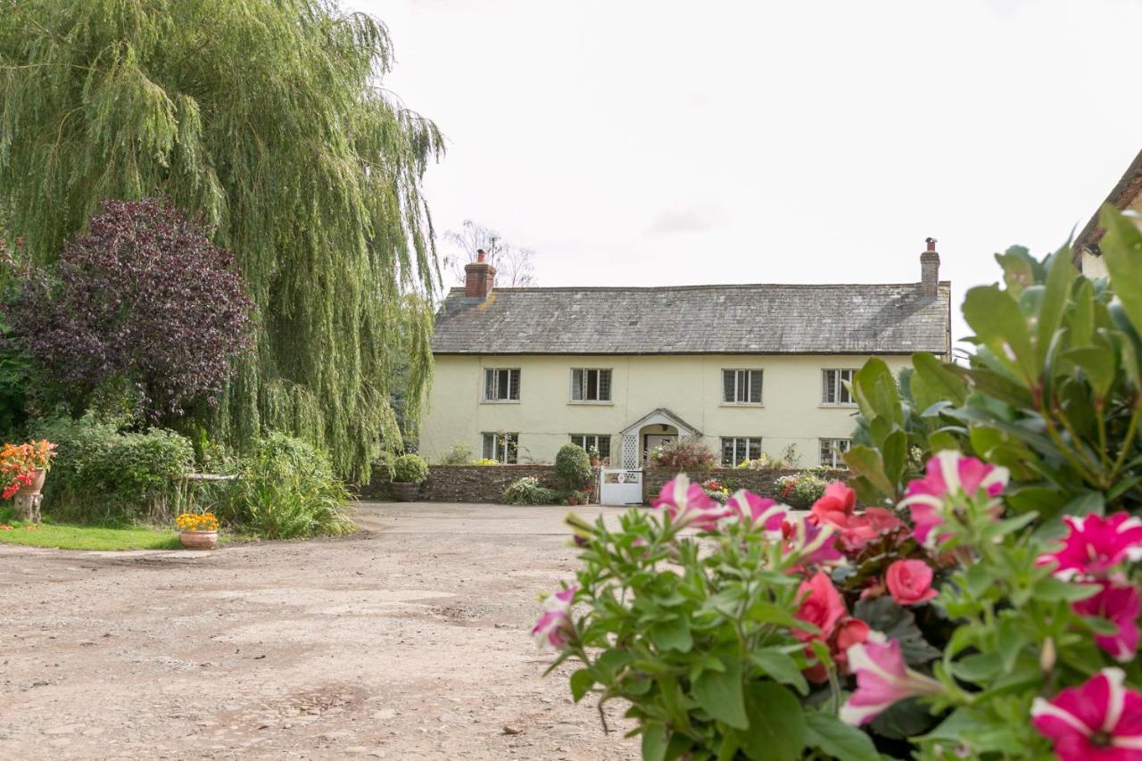 Lower Ford Farm Bed & Breakfast Cullompton Exterior photo